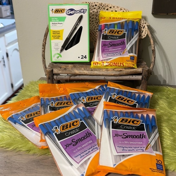BiC Cristal Xtra Smooth Ball Pens & BIC GELOCITY GEL PENS BLACK MEDIUM POINT - Picture 1 of 7